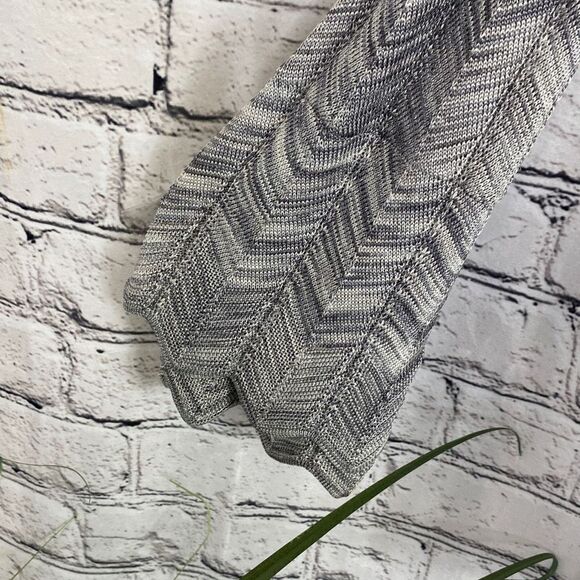 WHBM Long Tunic V-Neck Dressy Sweater‎ Flare Sleeve Metallic Silver Grey M - Picture 4 of 14